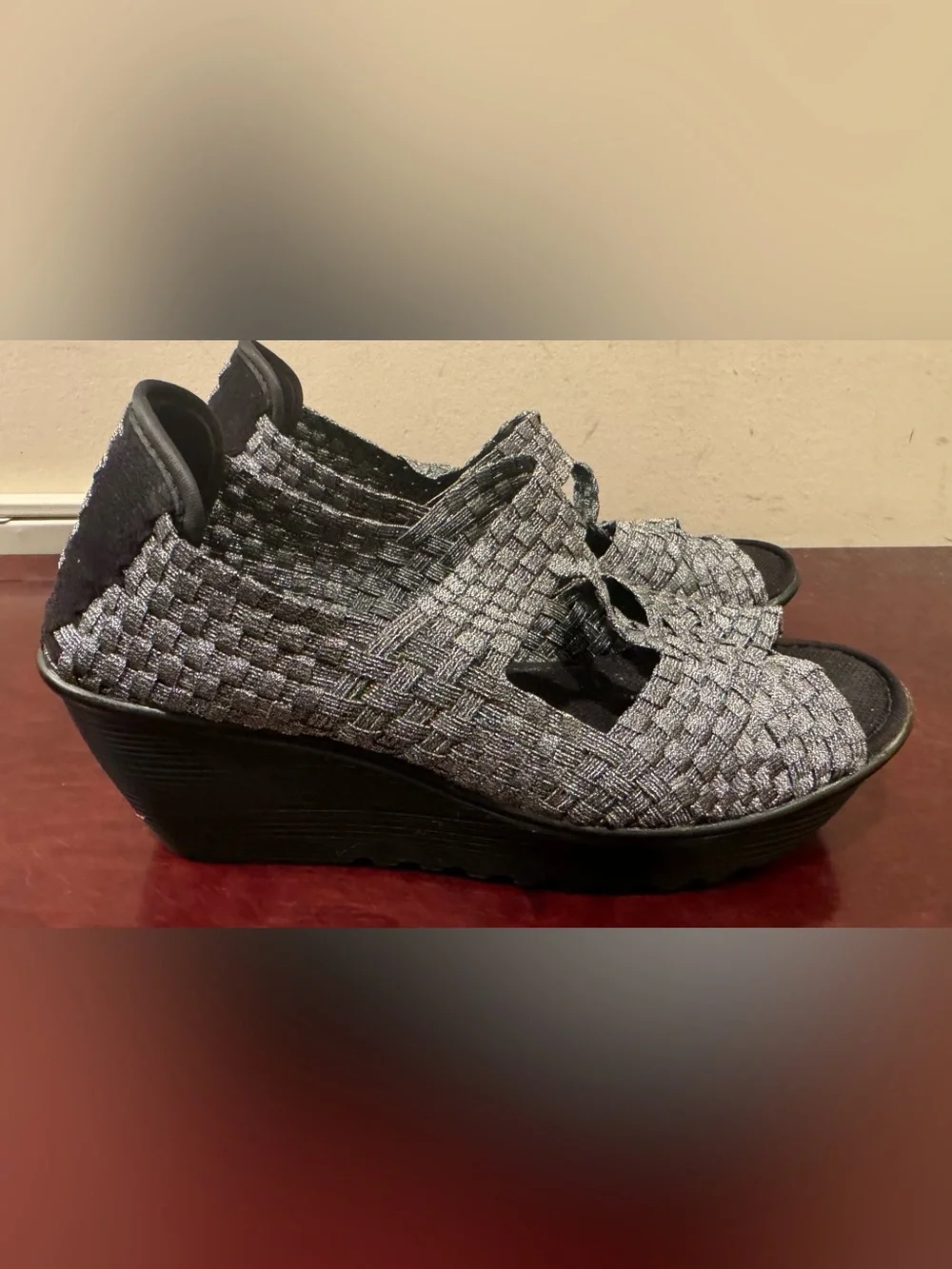 Women's Silver Woven Stretch Wedge Sandals by White Mountain- Size 7.5